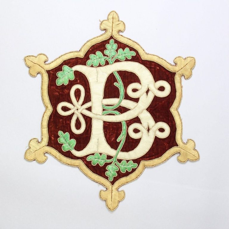 Roundel, Victoria and Albert Museum